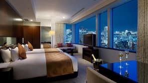 Premium bedding, minibar, in-room safe, desk