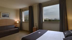Desk, free cribs/infant beds, rollaway beds, free WiFi