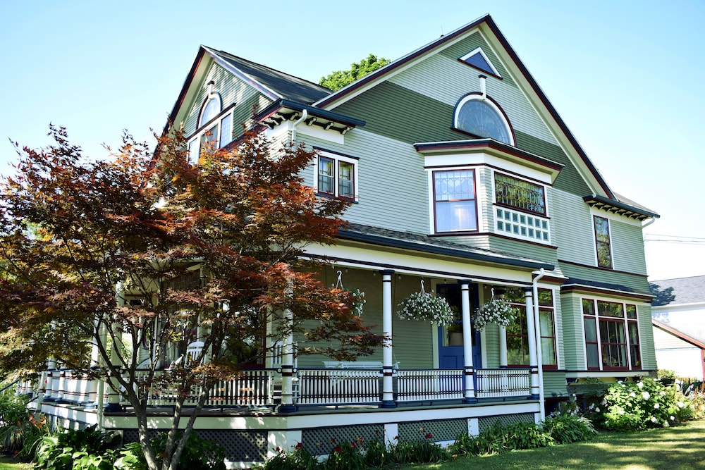 Lady of the Lake in Skaneateles, United States