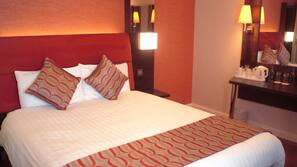 Desk, blackout curtains, iron/ironing board, free WiFi