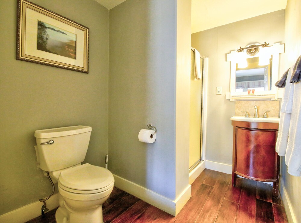 Hotel Charlotte in Groveland Best Rates & Deals on Orbitz