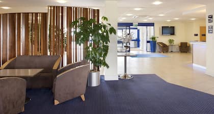 Holiday Inn Express Cardiff Airport, an IHG Hotel