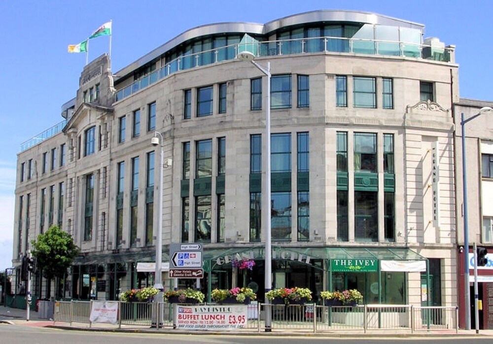 Hotel deals near swansea