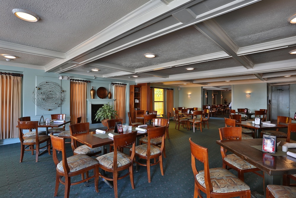 The Kennebunk Inn