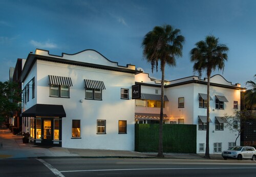 Little Italy Hotels From 62 Hotel Deals Found Hotel San Go
