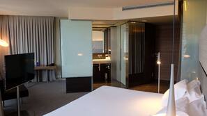 Premium bedding, minibar, in-room safe, desk