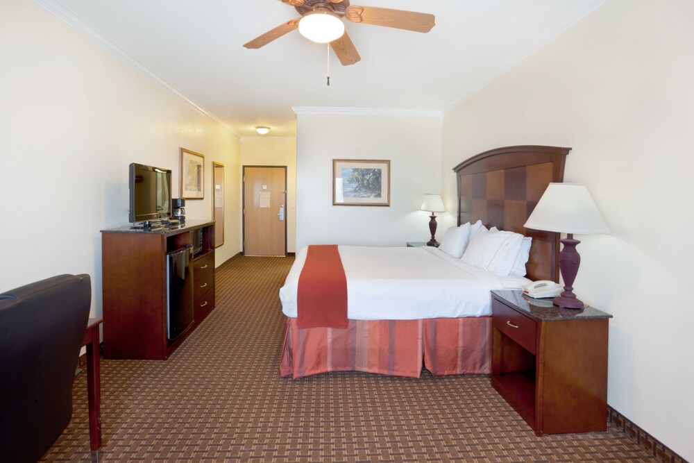 Holiday Inn Express Hotel Suites South Padre Island In South