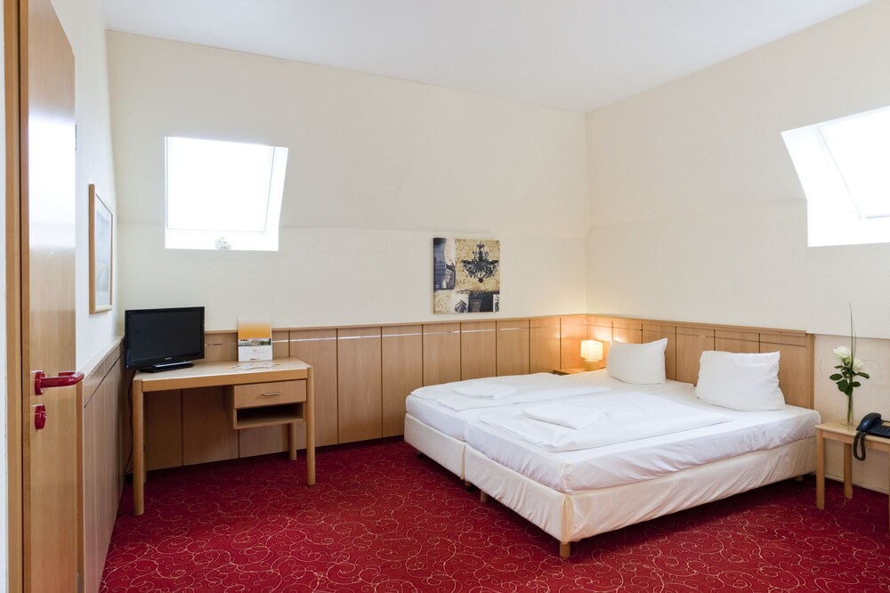 Hotels In Berlin Hohenschonhausen Hotels In Berlin Hohenschonhausen