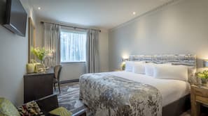 In-room safe, desk, iron/ironing board, free WiFi