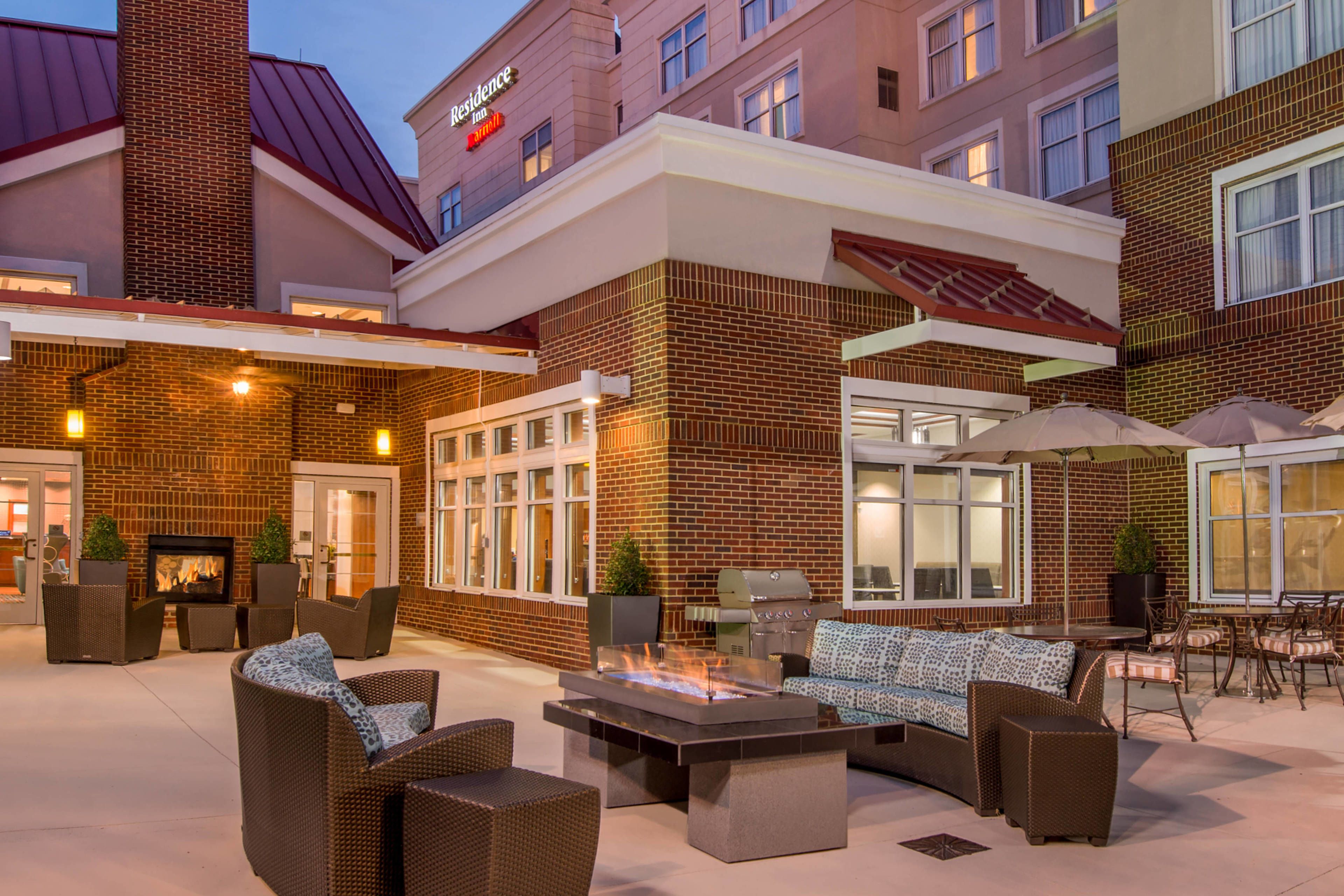 Residence Inn By Marriott Chesapeake Greenbrier In Chesapeake Va Expedia