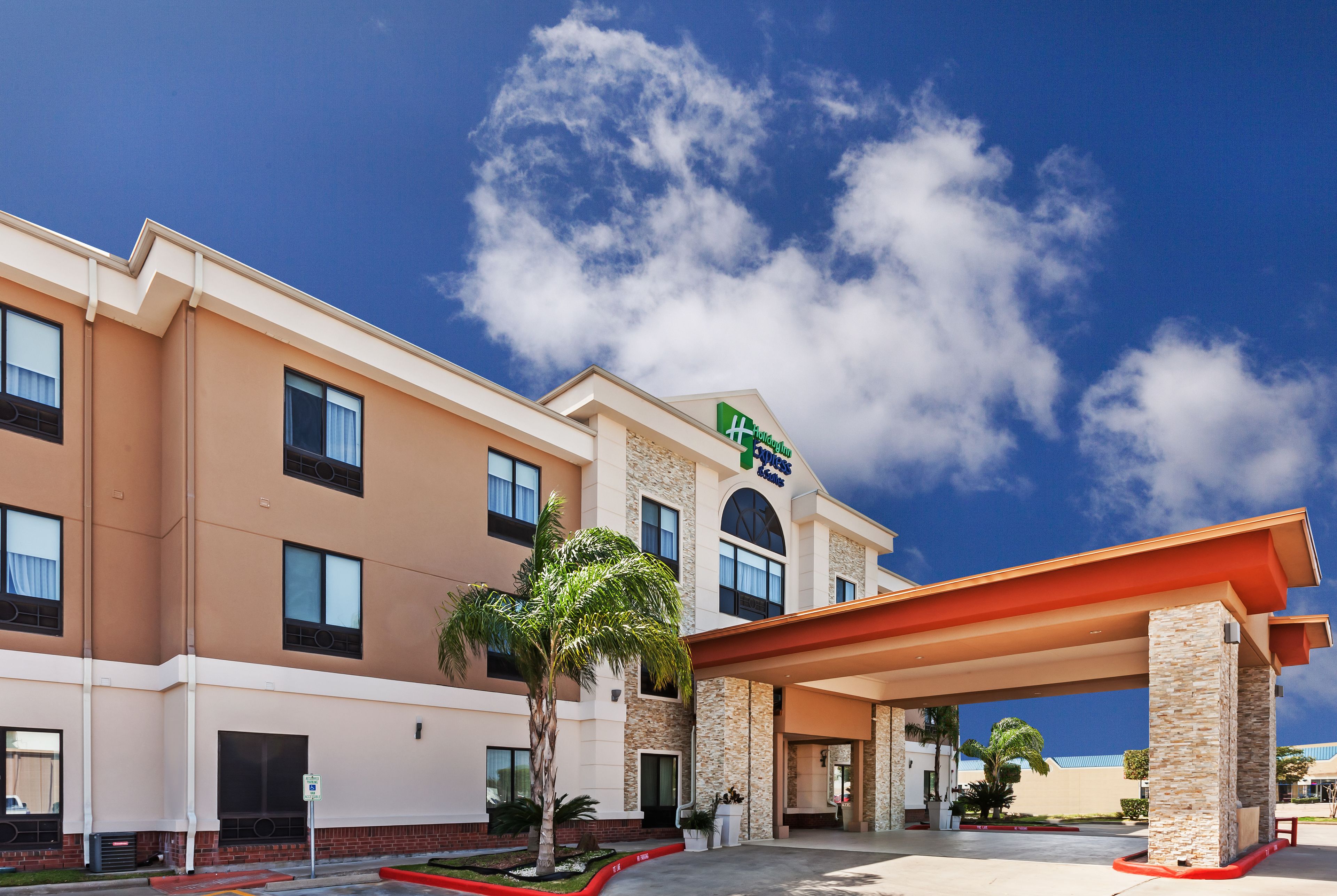 Holiday Inn Express Hotels Suites East Houston An Ihg Hotel In Houston Tx Expedia