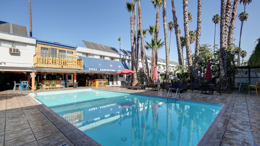 Tradewinds Hotel LAX Airport