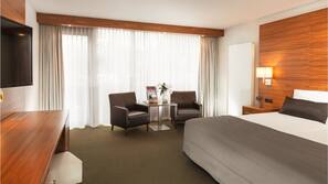 In-room safe, desk, free WiFi, wheelchair access