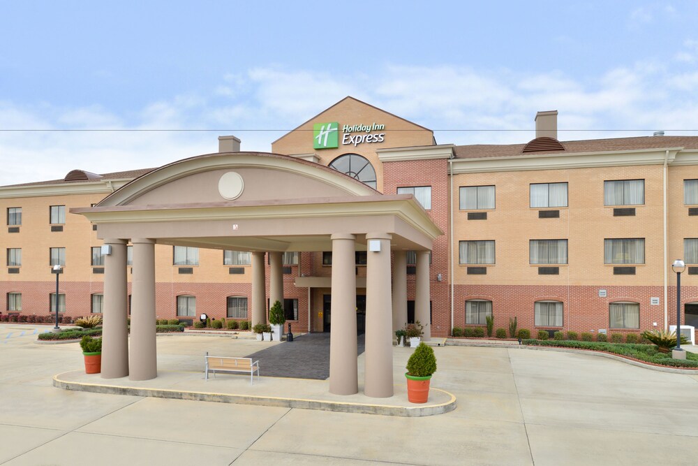 Exterior, Holiday Inn Express Clanton, an IHG Hotel