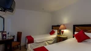 Iron/ironing board, WiFi, linens