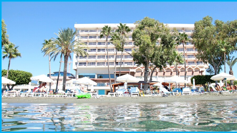 Poseidonia Beach Hotel