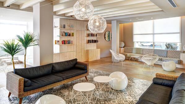 Siddeområde i lobby
