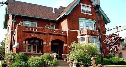 The Brumder Mansion