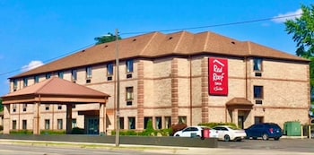Red Roof Inn & Suites Detroit-Melvindale/Dearborn