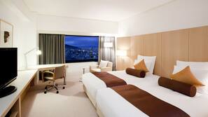 Minibar, in-room safe, desk, blackout drapes