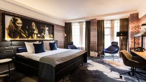 Premium bedding, in-room safe, desk, blackout drapes