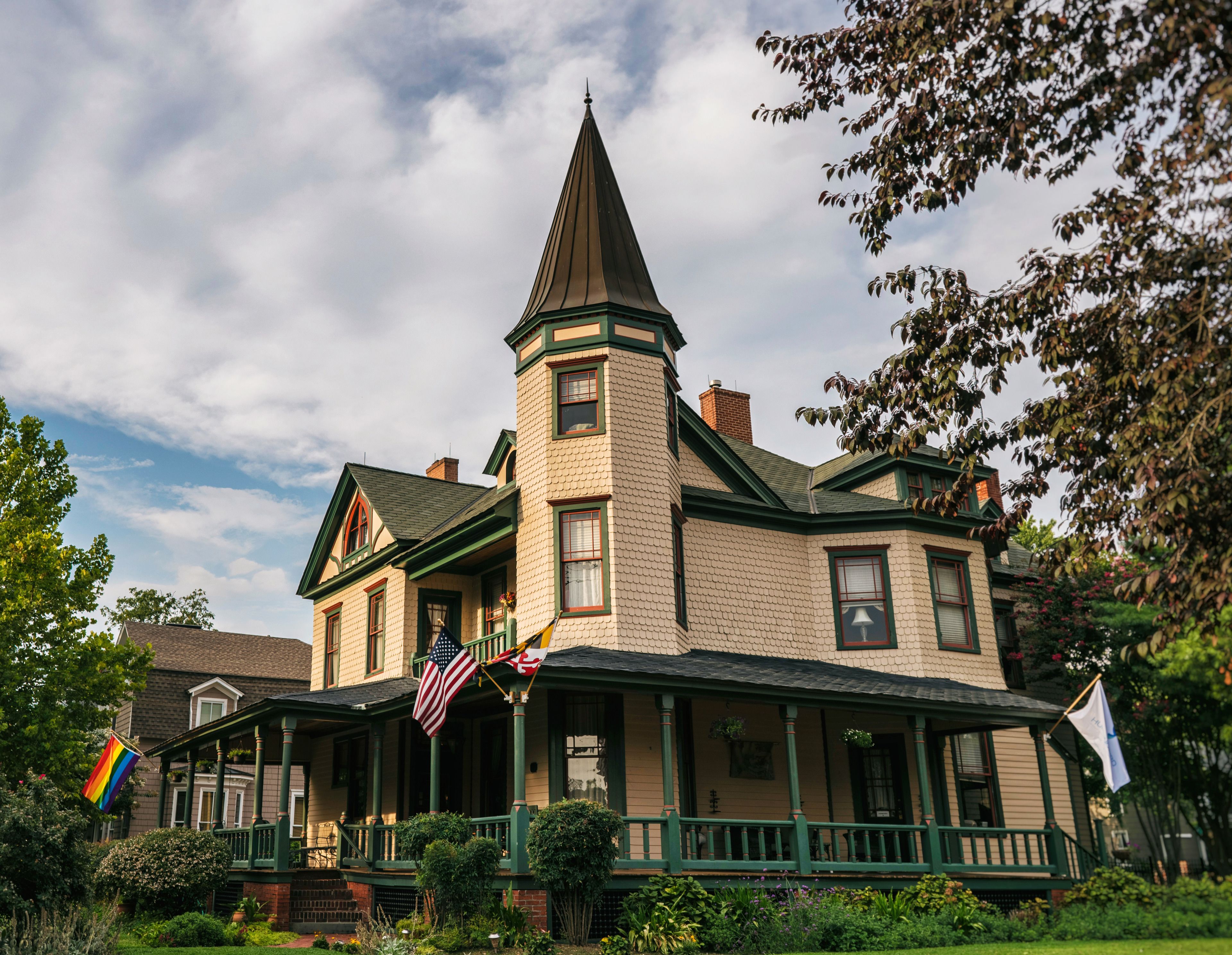 Hummingbird Inn in Easton, United States