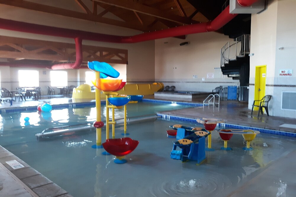 OYO Dakotah Lodge Waterpark Sioux Falls in Sioux Falls Best Rates