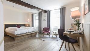 Allergikerbettwaren, Minibar, Zimmersafe, individuell eingerichtet