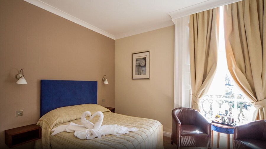 Clifton Hotel