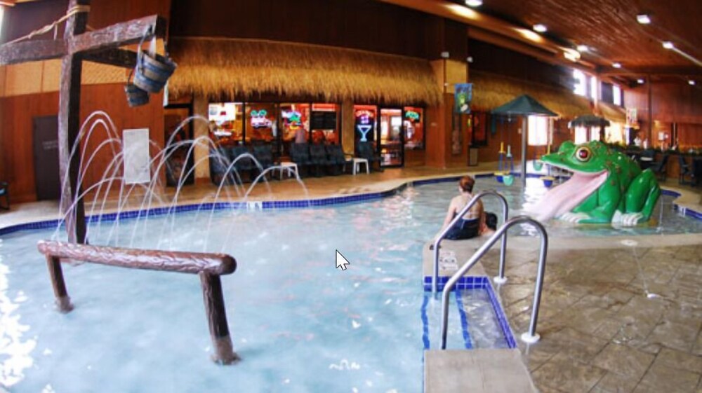 Polynesian Water Park Resort