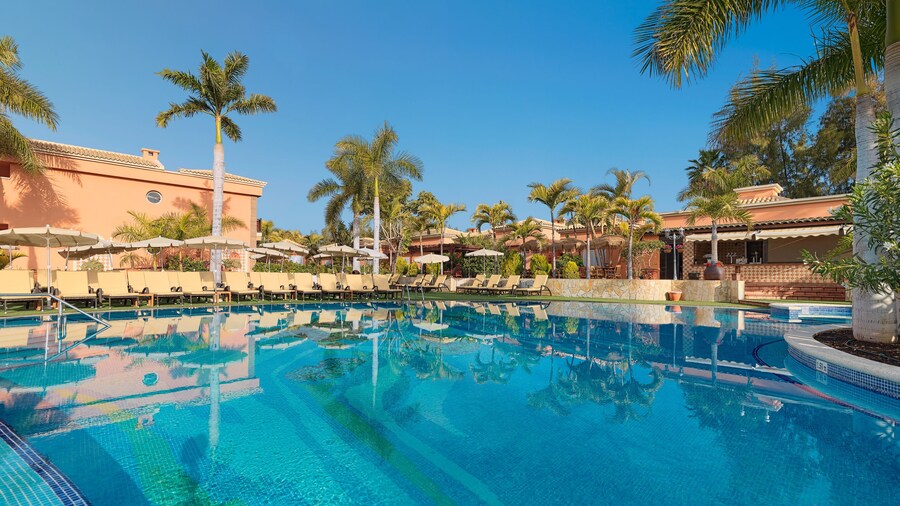 Green Garden Resort & Suites