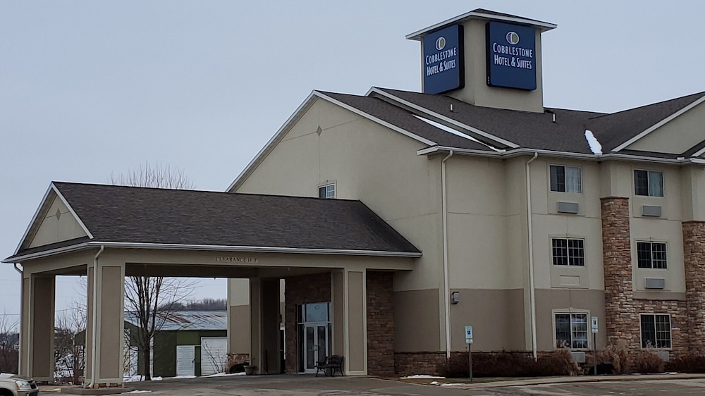 Pet Food Supply Store Go Fetch In Ripon Wisconsin