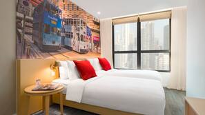 Premium bedding, in-room safe, blackout drapes, soundproofing