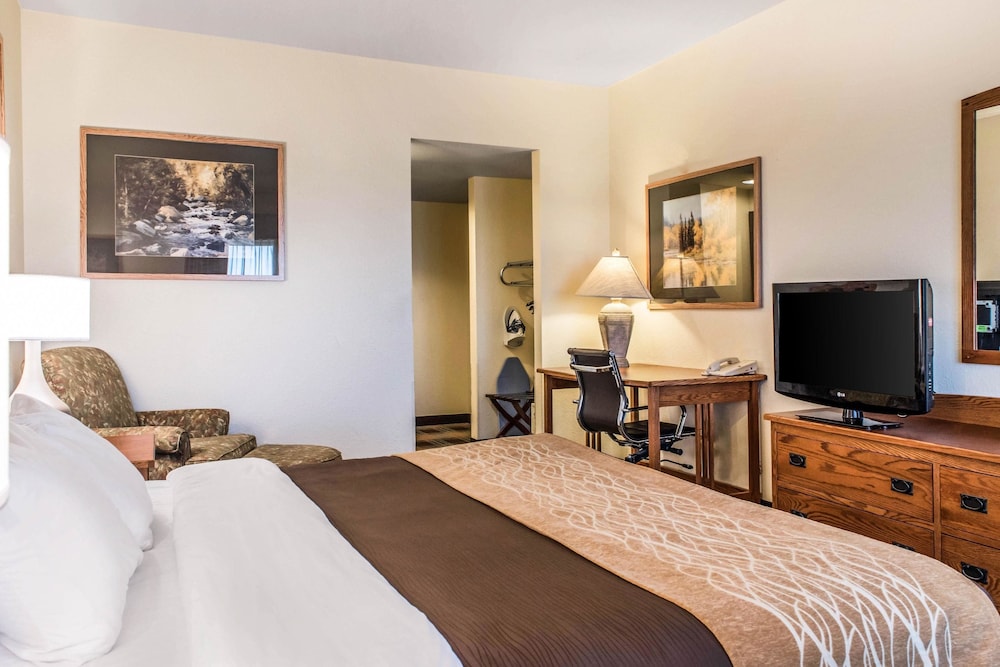 Comfort Inn & Suites Sheridan in Sheridan Best Rates & Deals on Orbitz