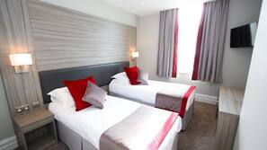 In-room safe, desk, iron/ironing board, cribs/infant beds