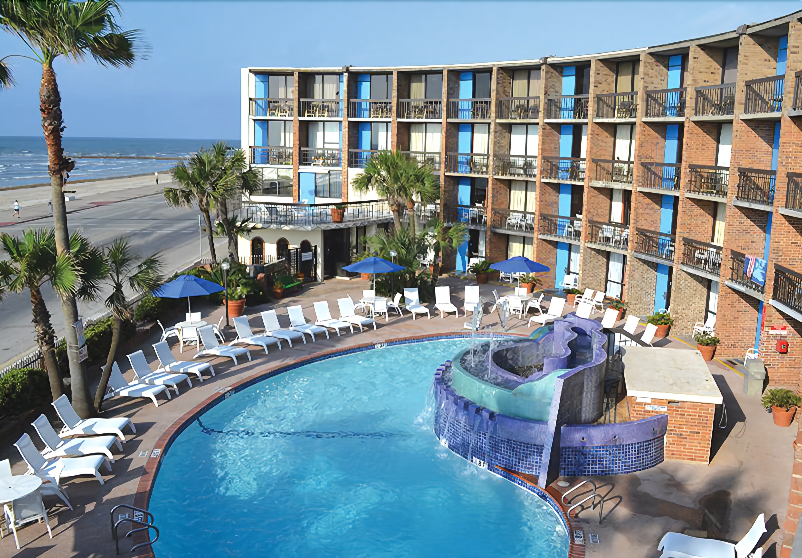 Commodore on the Beach in Galveston, TX | Expedia
