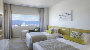 1 bedroom, premium bedding, down comforters, in-room safe