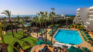 Outdoor pool, pool umbrellas