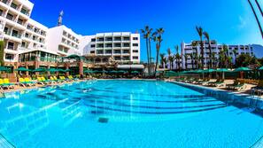 Outdoor pool, pool umbrellas