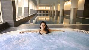 Indoor spa bath