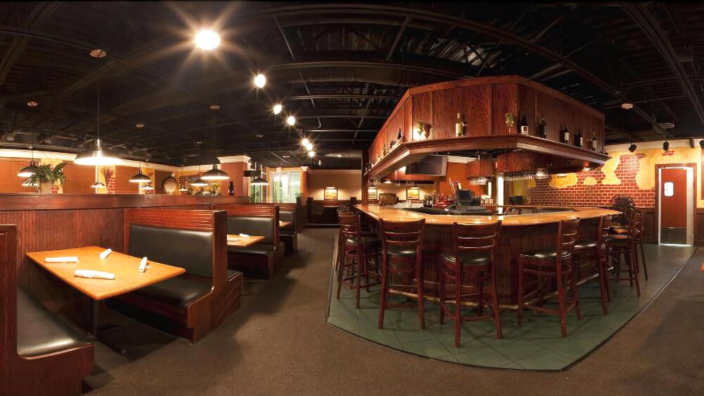 Holiday Inn Brunswick: 2019 Room Prices $131, Deals & Reviews | Expedia