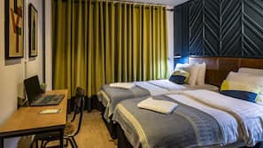 Iron/ironing board, free WiFi, linens