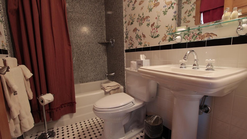 Ridgeway Inn in Blowing Rock Best Rates & Deals on Orbitz