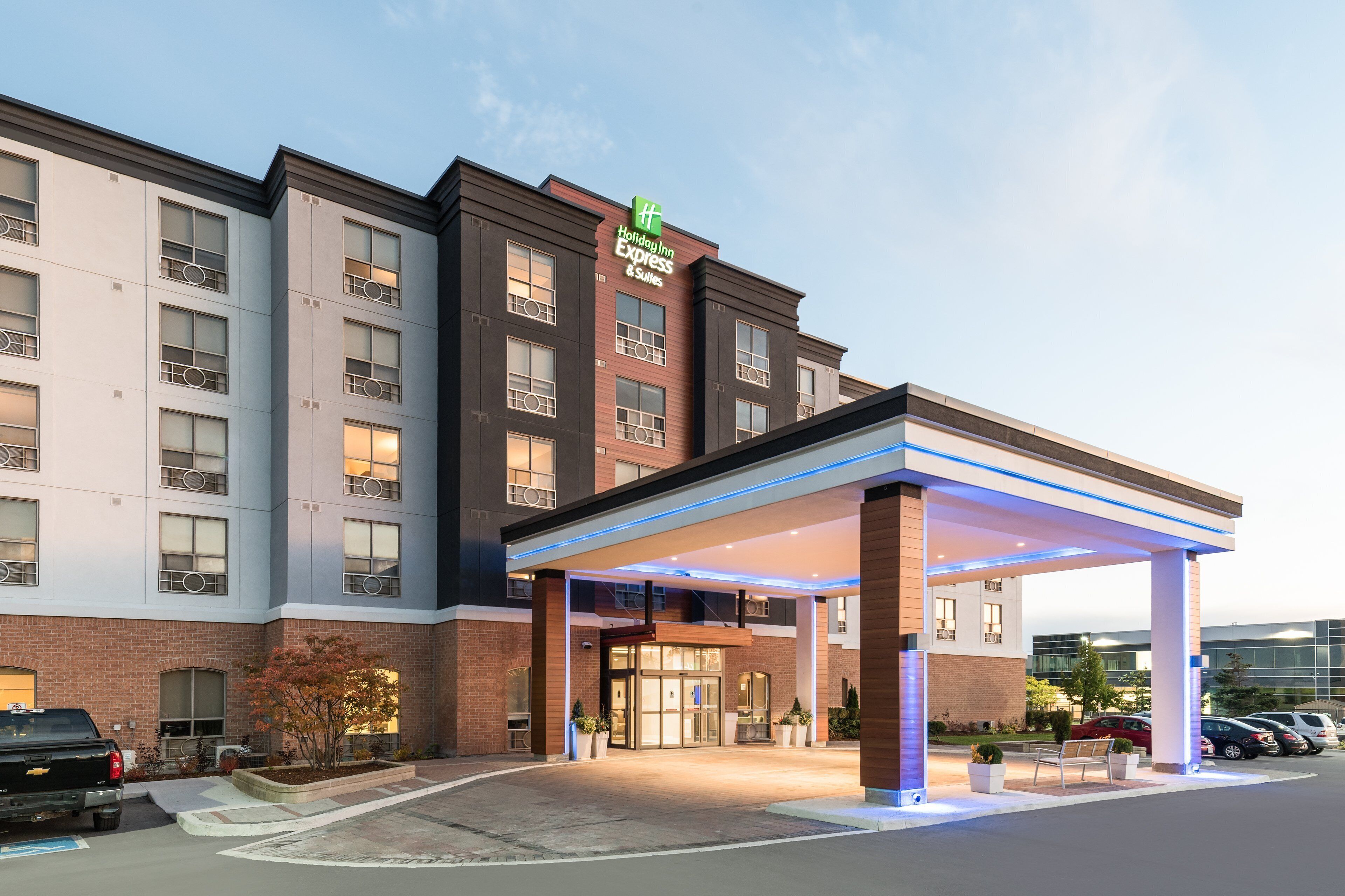 Holiday Inn Express Hotel & Suites Milton in Milton, Canada