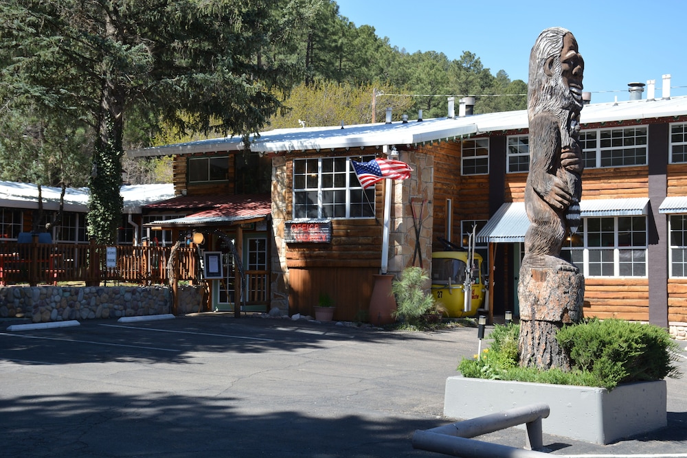 Monthly Vacation Rentals, Apartment, House in Ruidoso, NM from 38