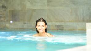 Bain à remous intérieur