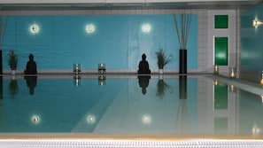 2 piscines couvertes