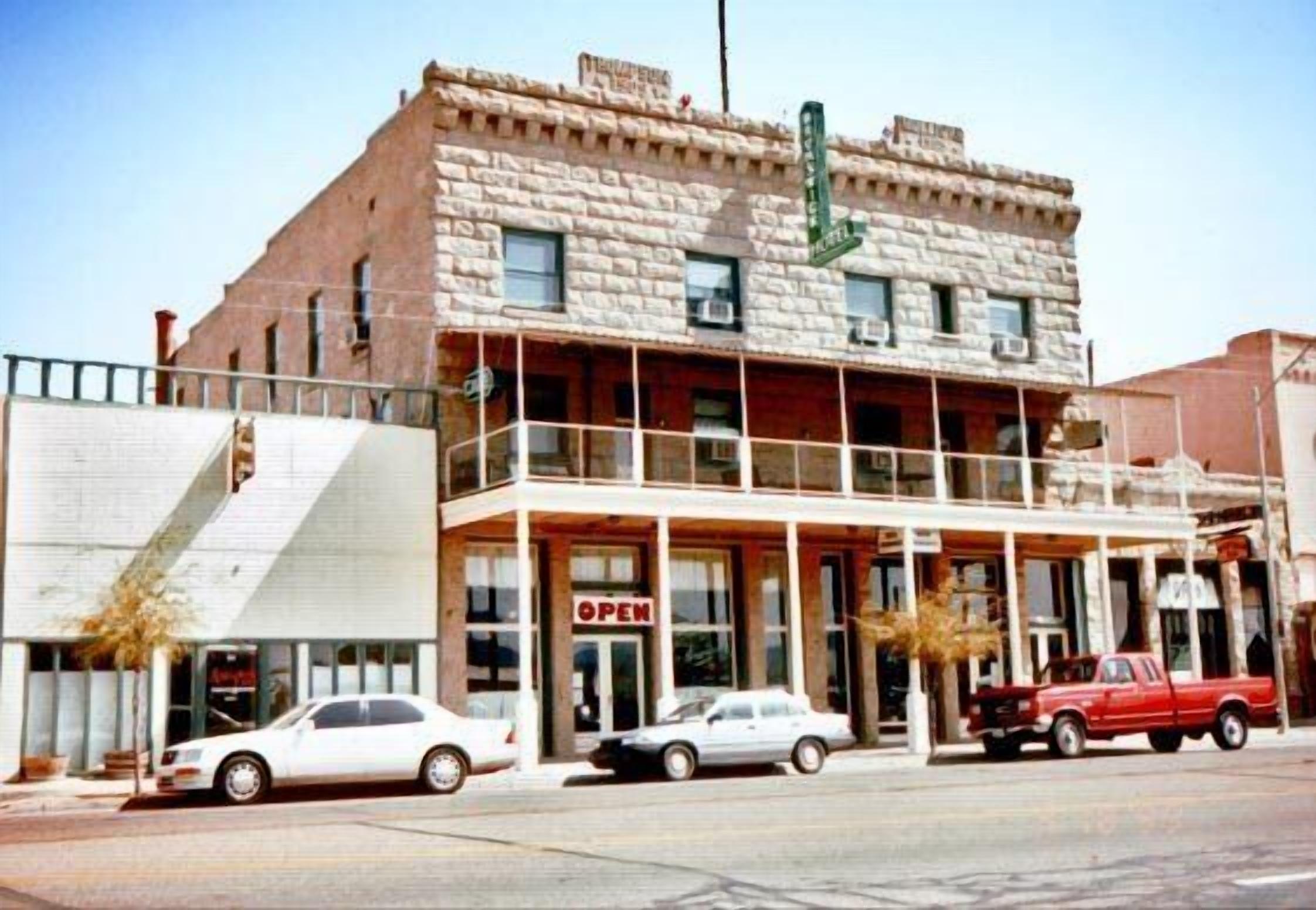 Hotel Brunswick in Kingman, United States