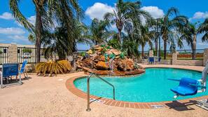 Outdoor pool, sun loungers