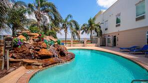 Outdoor pool, sun loungers